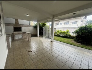 Casa no Bairro Vila Nova em Blumenau com 4 Dormitórios e 190 m²