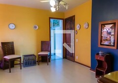 APARTAMENTO no 5º andar mobiliado com 2 dormitórios e 1 garagem