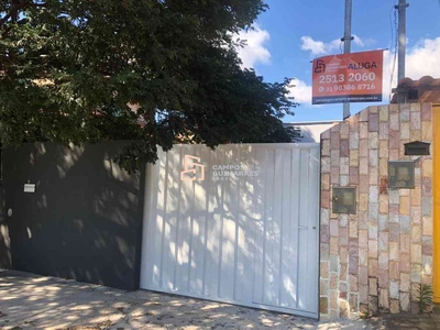 Casa com 2 quartos para alugar no bairro Brasília, 70m²