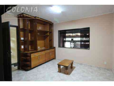 Casa com 2 quartos para alugar no bairro Vila Vitória, 105m²