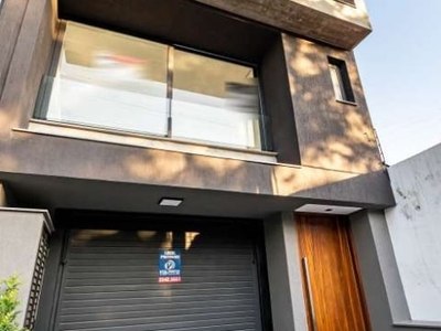Casa com 3 quartos para alugar na rua américo vespucio, 367, higienópolis, porto alegre por r$ 6.700