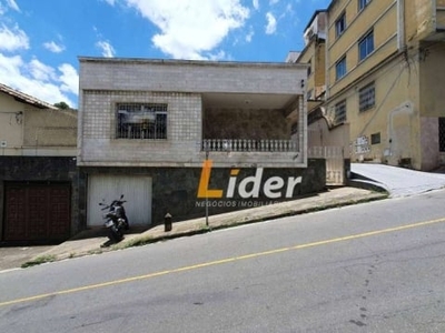 Casa com 4 dormitórios, 247 m² - venda por r$ 890.000,00 ou aluguel por r$ 6.347,00/mês - centro - juiz de fora/mg