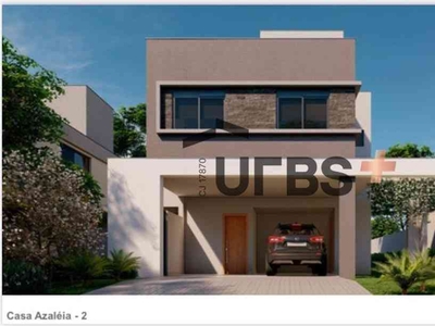 Casa com 4 quartos à venda no bairro Conjunto Residencial Storil, 200m²