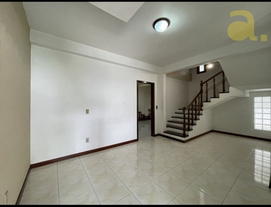 Casa no Bairro Vila Nova em Blumenau com 4 Dormitórios e 190 m²