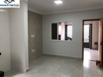 Linda casa no jardim nova veneza com 2 dormitórios 1 suíte.