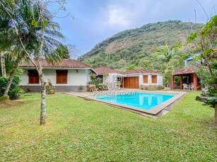 Casa em Granja Guarani, Teresópolis/RJ de 408m² 6 quartos à venda por R$ 1.499.000,00