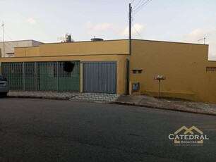 Casa em Jardim Messina, Jundiaí/SP de 198m² 4 quartos à venda por R$ 669.000,00