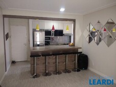 Apartamento à venda por R$ 485.000