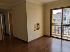 Apartamento à venda por R$ 740.000