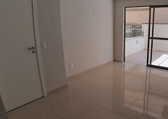 Apartamento à venda por R$ 871.389