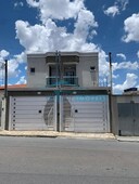 Casa à venda por R$ 930.000