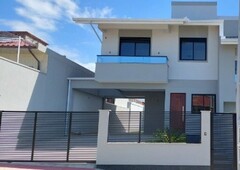 Casa à venda por R$ 709.000