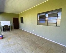 Casa com terreno amplo ótimo para moradia ou área de lazer