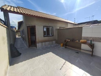 Casa com 2 Quartos e 1 banheiro à Venda, 61 m² por R$ 264.000