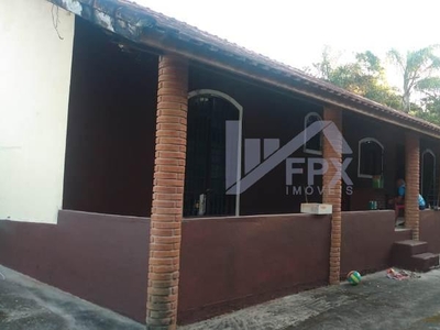 Casa com 2 Quartos e 1 banheiro à Venda, 63 m² por R$ 210.000