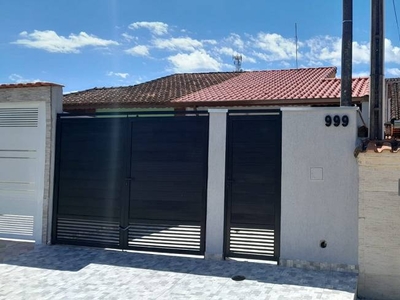 Casa com 2 Quartos e 1 banheiro à Venda, 64 m² por R$ 300.000