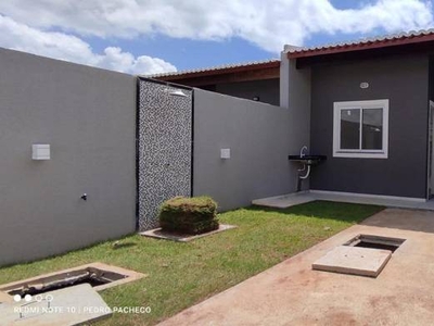 Casa com 2 Quartos e 2 banheiros à Venda, 80 m² por R$ 170.000