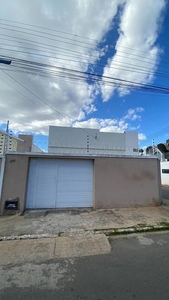 Casa com 3 Quartos e 3 banheiros para Alugar, 200 m² por R$ 1.050/Mês