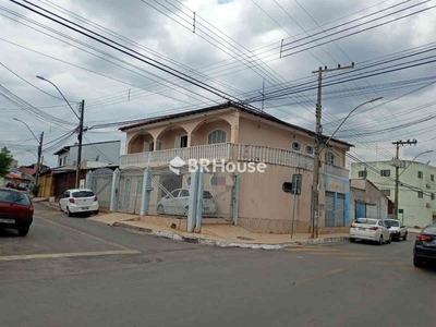 Casa com 5 quartos à venda no bairro Candangolândia, 255m²