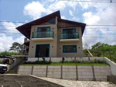 Casa em Condomínio com 4 quartos à venda no bairro Centro, 217m²