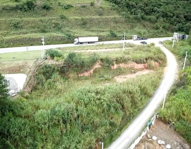 Terreno em Parque Varanguera, São Roque/SP de 2000m² à venda por R$ 1.398.000,00 ou para locação R$ 3.500,00/mes