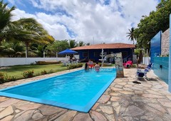 Casa de Praia a Beira Mar com piscina, sofá lounge, churrasqueira etc.