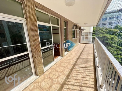 Apartamento à venda em Copacabana com 126 m², 2 quartos, 1 suíte, 2 vagas