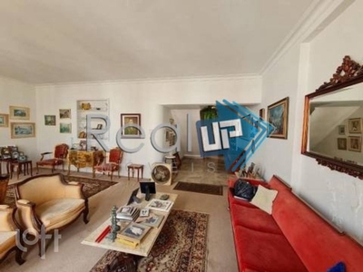 Apartamento à venda em Copacabana com 260 m², 4 quartos, 3 suítes, 2 vagas