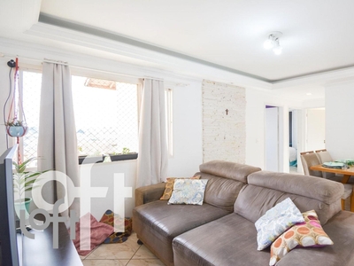 Apartamento à venda em Cumbica com 50 m², 2 quartos, 1 vaga