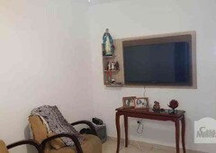 Apartamento com 3 quartos à venda no bairro Arvoredo, 70m²