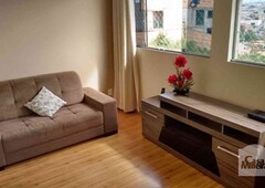 Casa com 3 quartos à venda no bairro Cabral, 110m²