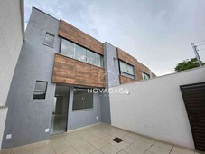 Casa em Condomínio com 3 quartos à venda no bairro Santa Rosa, 149m²