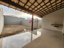 Casa com Quintal em Morada de Laranjeiras - 3 Quartos/Suíte/ - Serra - ES