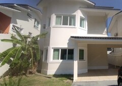Casa para aluguel ou venda no condomínio Portugal de 600m², 5 quartos sendo 5 suítes. Bair