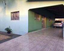 Casa para venda tem 285 metros quadrados com 3 quartos em São Francisco - Goiânia - GO