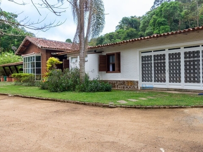 Aconchegante casa de campo em Itaipava