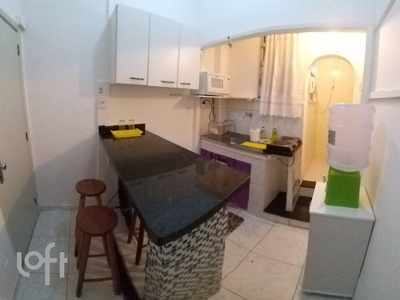 Apartamento à venda em Copacabana com 35 m², 1 quarto, 1 suíte