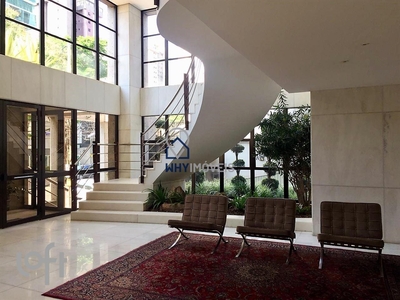 Apartamento à venda em Lourdes com 320 m², 4 quartos, 2 suítes, 4 vagas