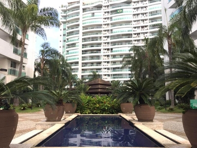 Apartamento em Barra da Tijuca, Rio de Janeiro/RJ de 121m² 3 quartos para locação R$ 8.900,00/mes