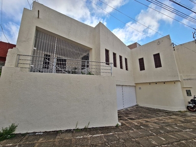Casa em Barro Vermelho, Natal/RN de 149m² 3 quartos para locação R$ 2.000,00/mes