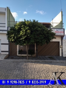 Casa em Boa Vista, Caruaru/PE de 240m² 5 quartos à venda por R$ 649.000,00