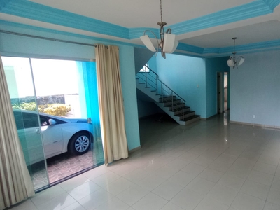Casa em Flores, Manaus/AM de 200m² 5 quartos para locação R$ 5.800,00/mes