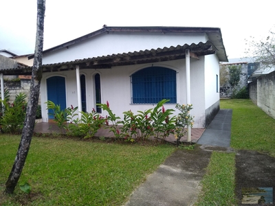 Casa em Indaiá, Caraguatatuba/SP de 130m² 2 quartos à venda por R$ 550.200,00