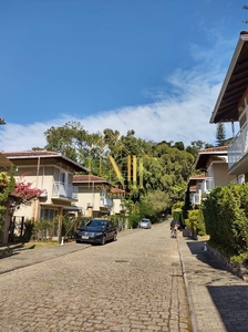 Casa em Nogueira, Petrópolis/RJ de 150m² 4 quartos à venda por R$ 1.249.000,00