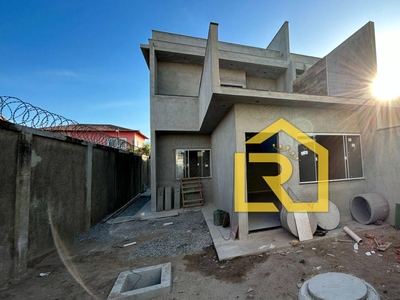 Casa em Ouro Verde, Rio das Ostras/RJ de 94m² 3 quartos à venda por R$ 479.000,00