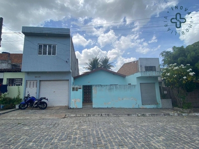 Casa em Petrópolis, Caruaru/PE de 144m² à venda por R$ 399.000,00
