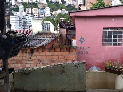 Casa em Santa Efigênia, Belo Horizonte/MG de 300m² 4 quartos à venda por R$ 979.000,00