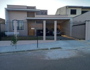 Casa em Santo Antônio, São José dos Pinhais/PR de 118m² 3 quartos à venda por R$ 661.000,00