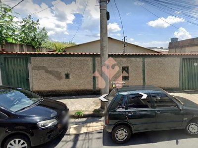 Casa em São Benedito, Santa Luzia/MG de 230m² 1 quartos para locação R$ 3.500,00/mes