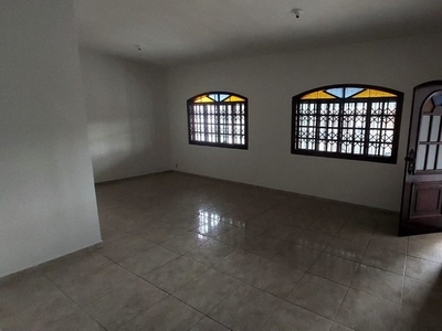 Casa em Trindade, São Gonçalo/RJ de 149m² 3 quartos à venda por R$ 419.000,00